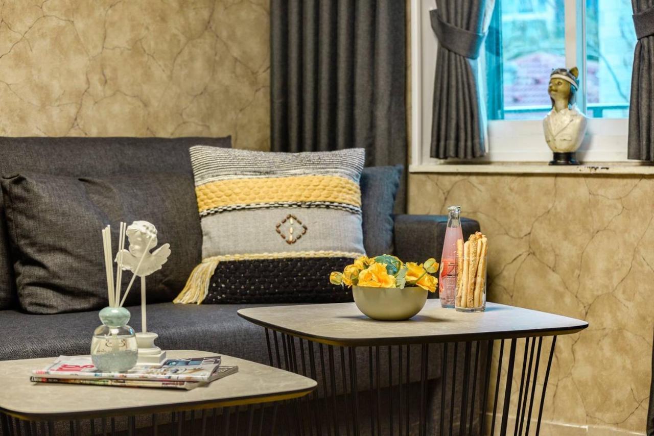 Authentic One Bedroom Apartment In City Center Jerusalem Exteriör bild