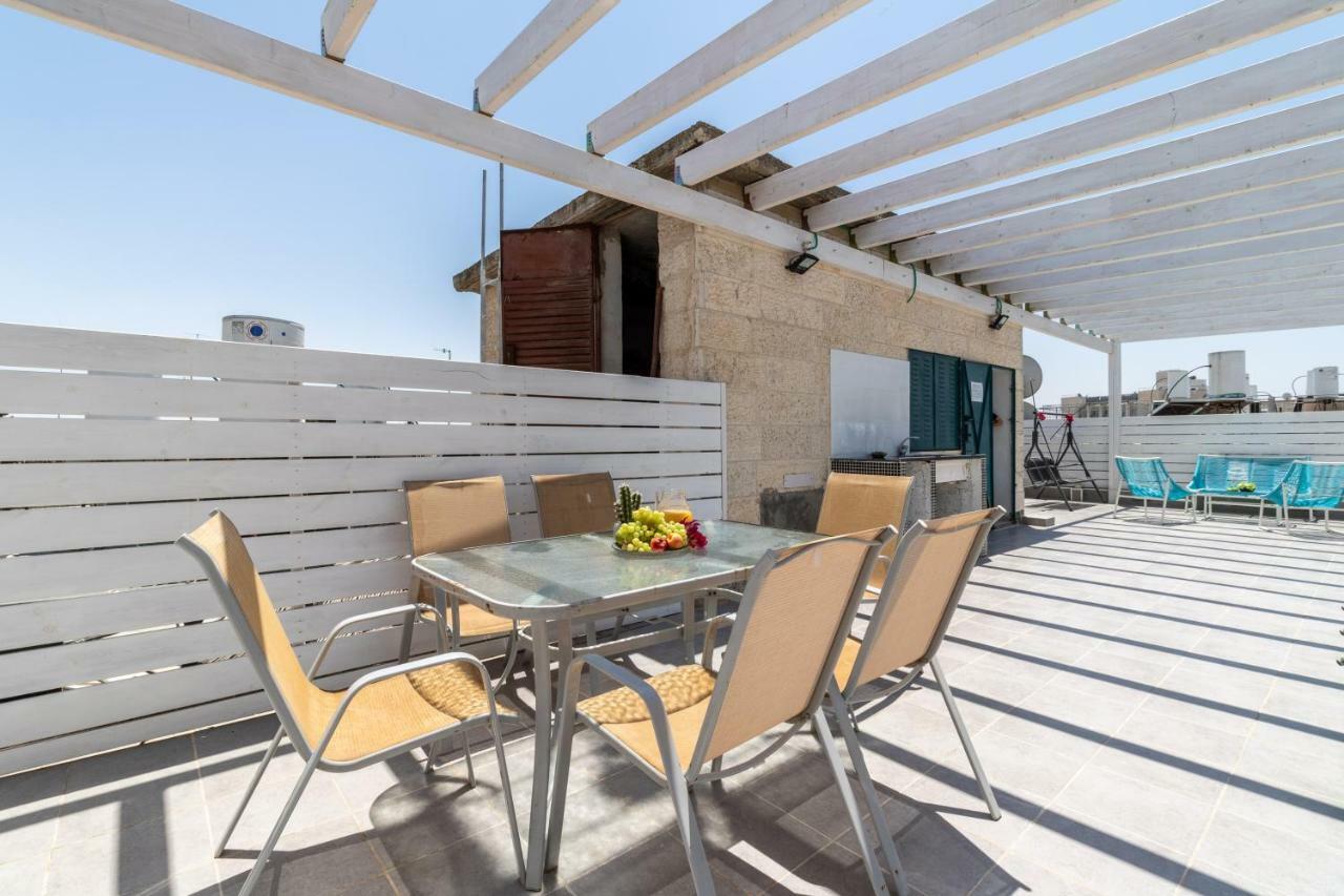 Authentic One Bedroom Apartment In City Center Jerusalem Exteriör bild